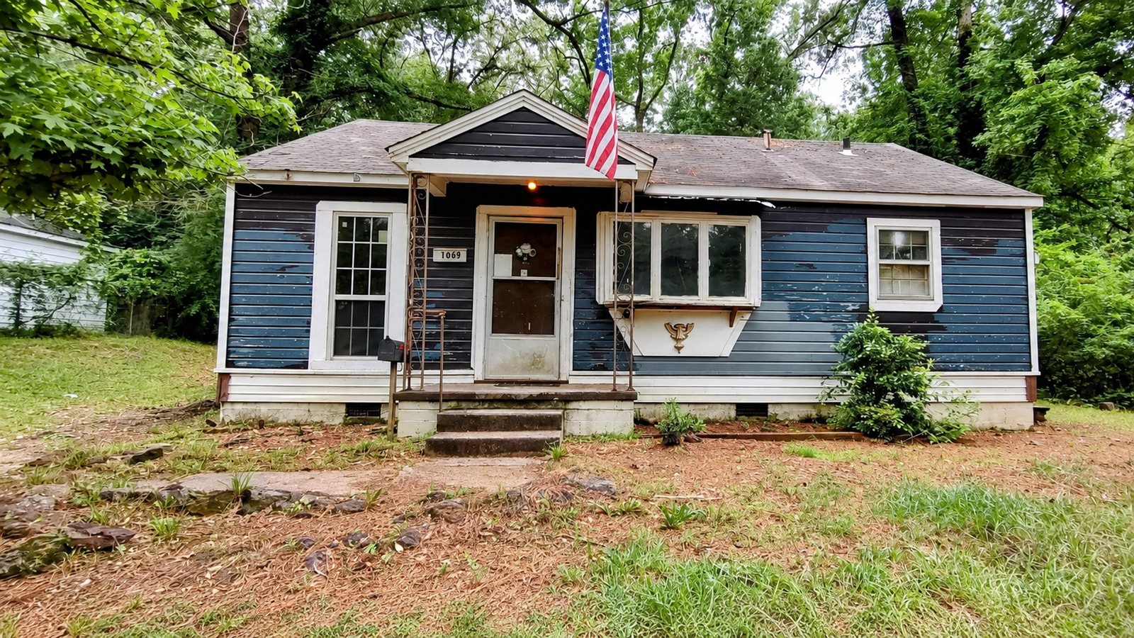 1069 Elm Street, Camden, Arkansas, front exterior